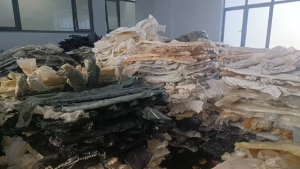 出售pe+eva机头料，复合的eva占7成，现货100吨