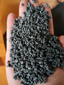 出售PE三级颗粒，现货2挂