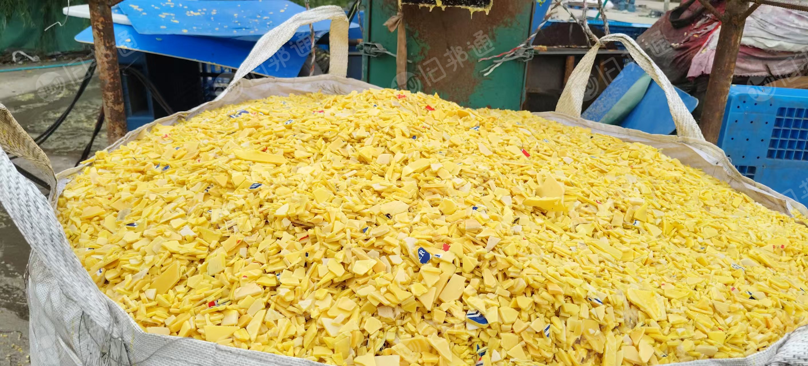 出售低压破碎料，啤酒箱子破碎料，注塑低压破碎料，现货二十来吨