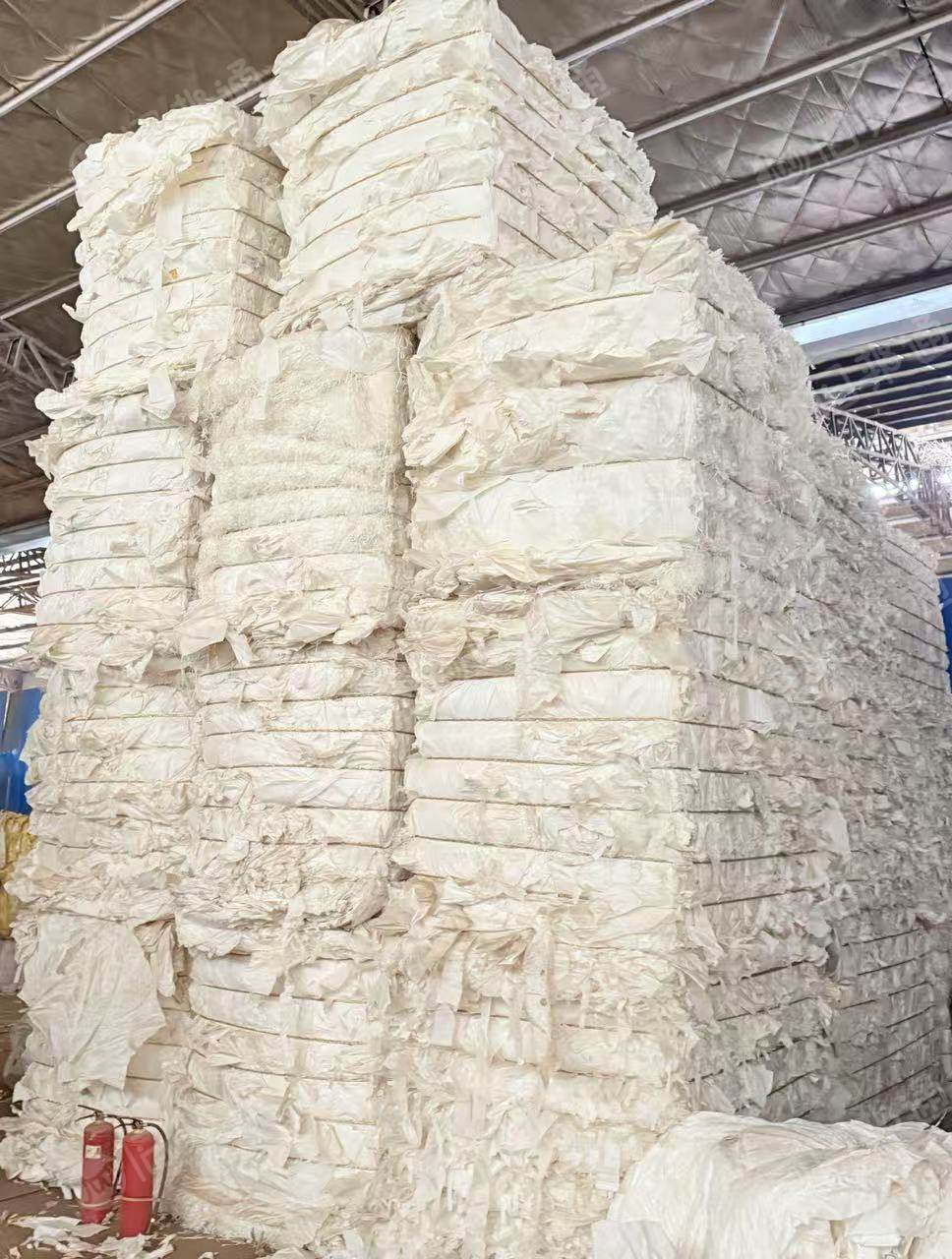 长期出售小卷硅油纸，吨袋装，硅油纸压包料