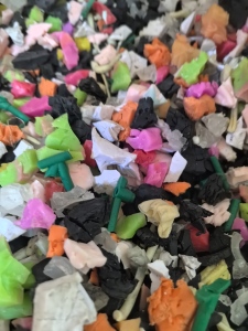 长期出售TPE(橡塑乙)破碎料和水口料,PP改性,质量保证,比重轻,提货无忧