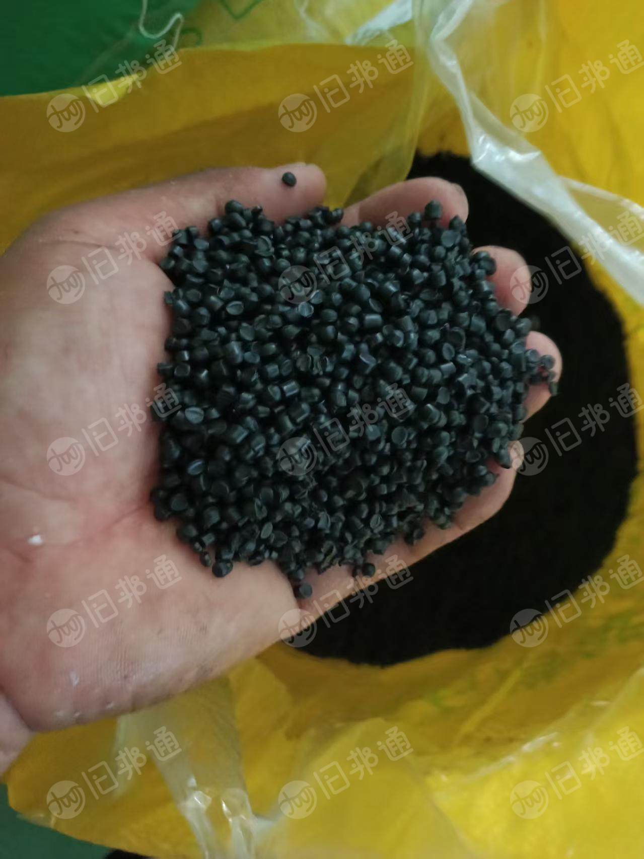 工厂倒闭出售PVC杂料，颗粒，各种塑料，现货40吨，统货出