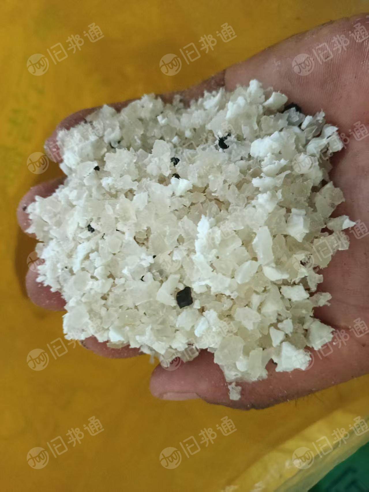 工厂倒闭出售PVC杂料，颗粒，各种塑料，现货40吨，统货出