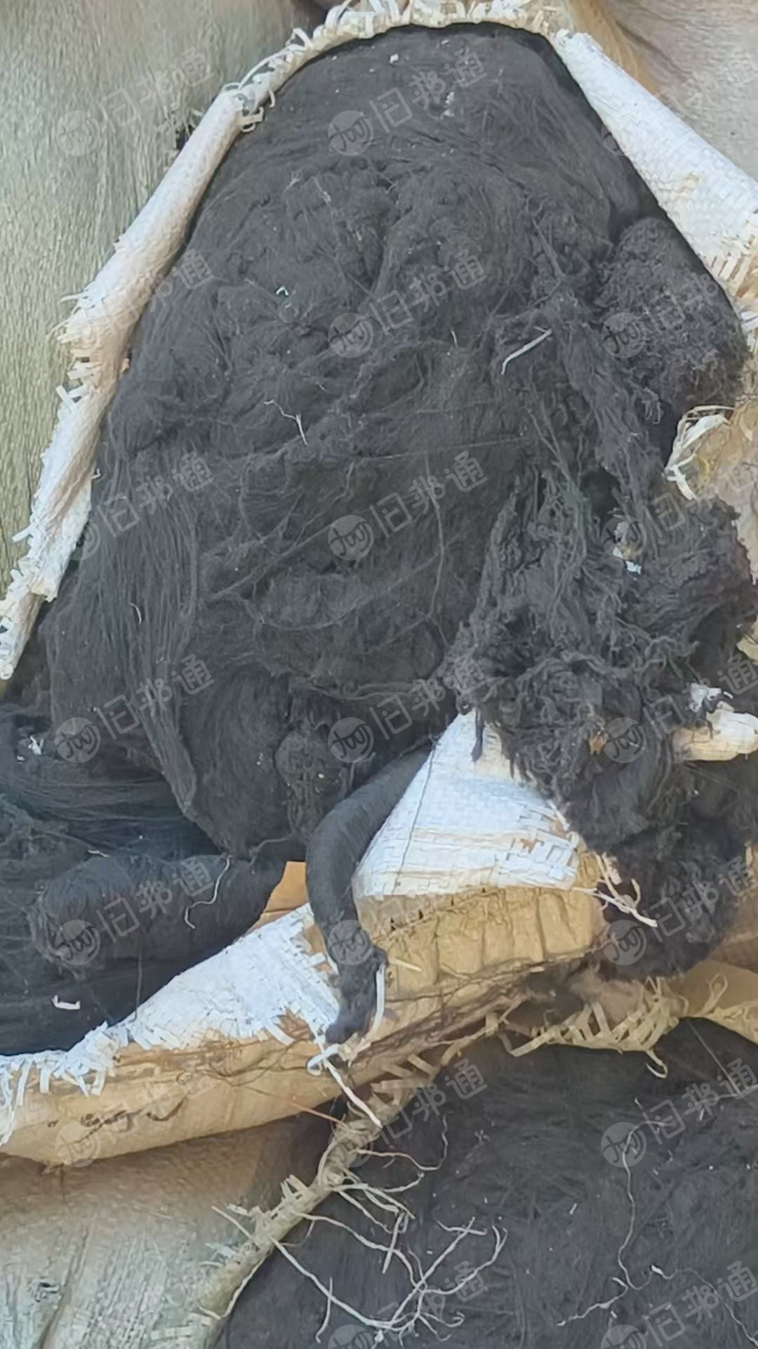 长期出售袜厂下来的涤纶废丝,涤纶加弹丝,低弹丝,黑色的现货三十几吨