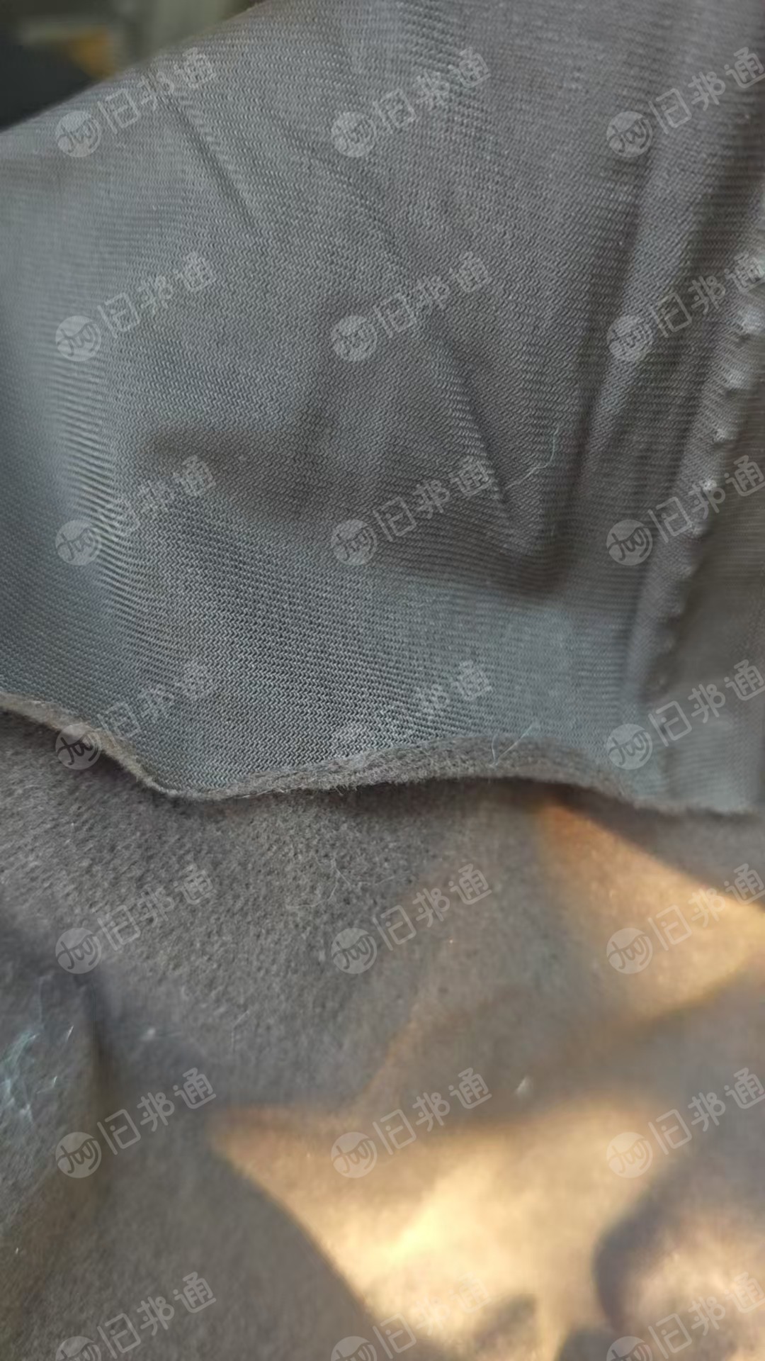 出售拉毛布，化纤材质，有门幅1.55和门幅1.2的，现货有20多吨，货在江苏苏州