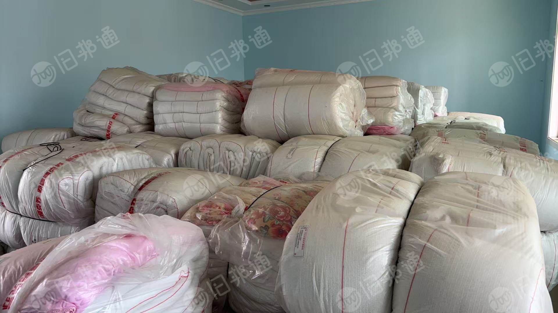 出售一批库存棉被，现货3吨多， 厂在陕西宝鸡