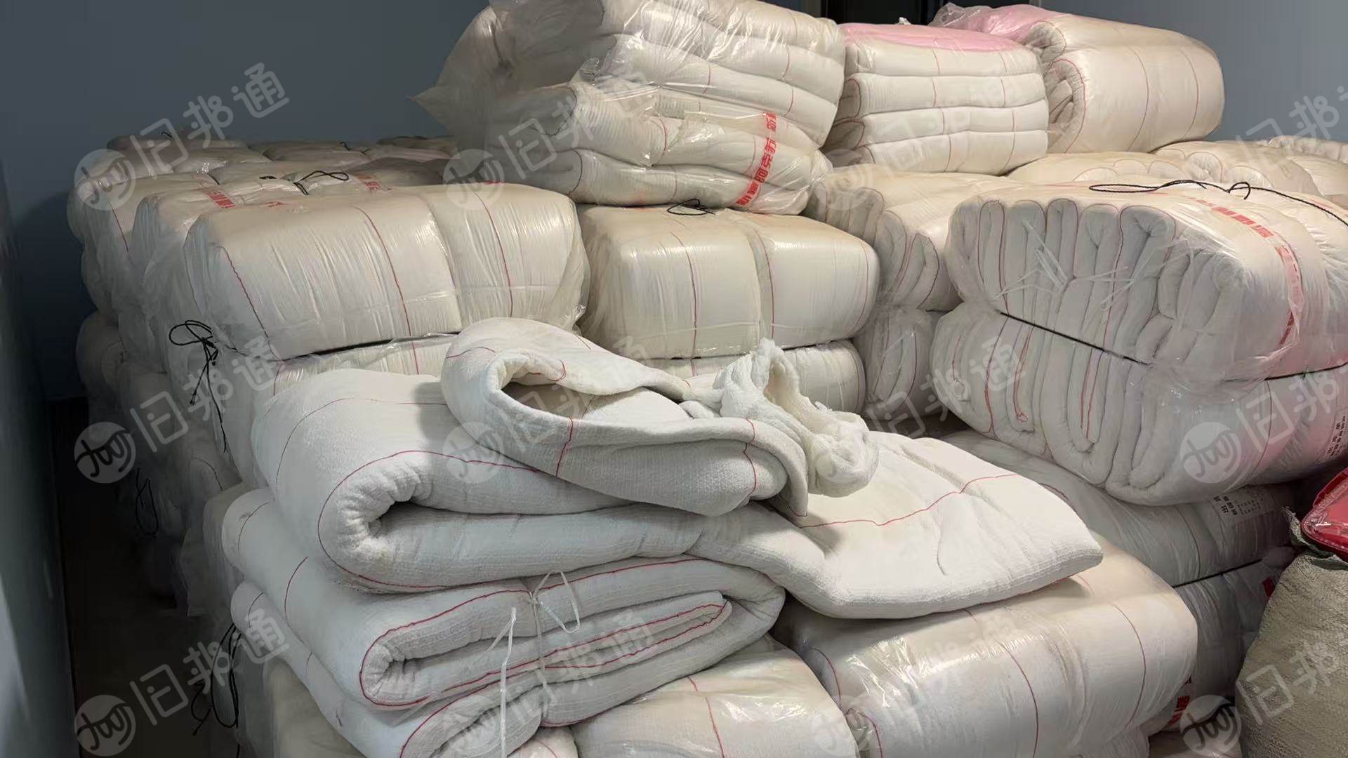 出售一批库存棉被，现货3吨多， 厂在陕西宝鸡