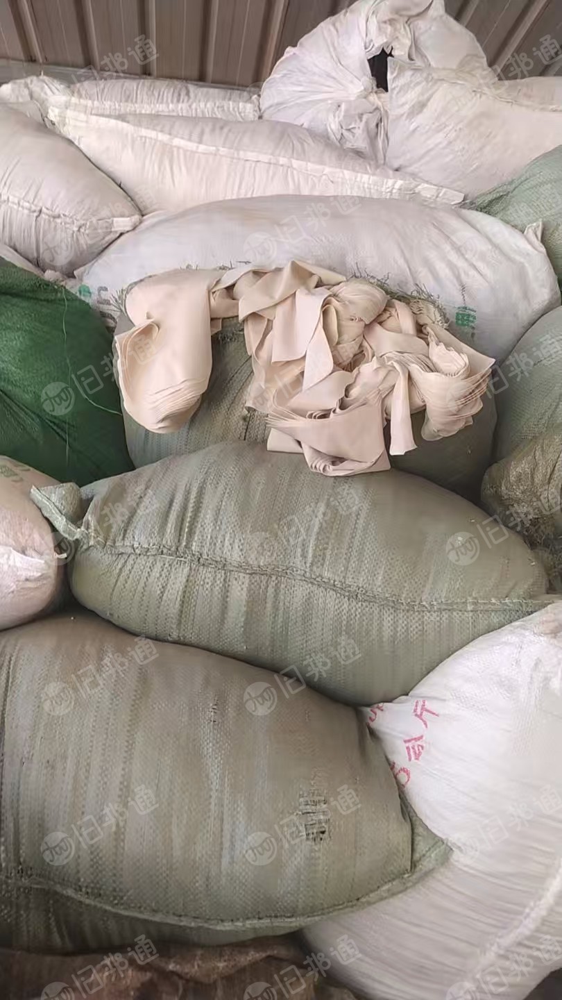 长期出售瑜伽服下脚料，锦氨废布，白烟布，氨纶含量10以内，货在福建龙岩