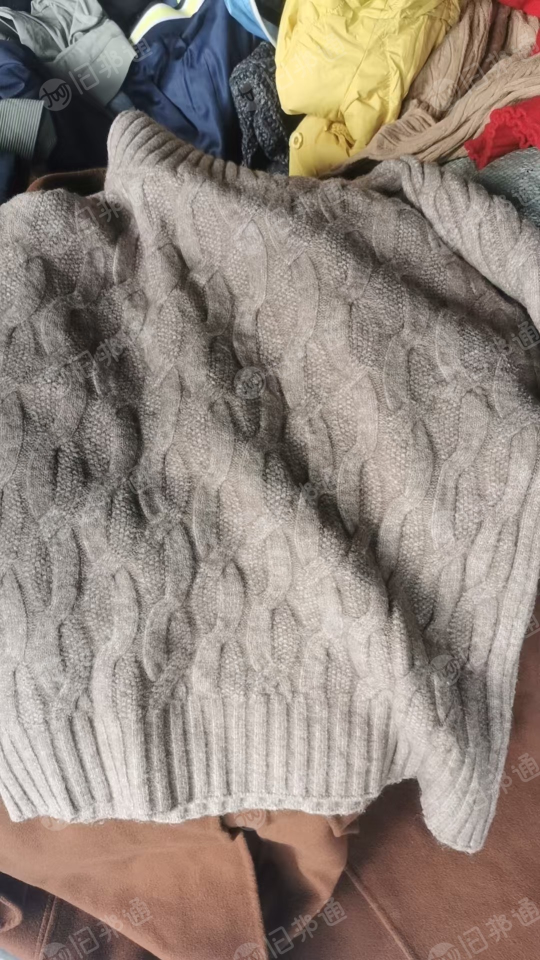 长期出售旧衣服统货，旧衣服分拣货，旧棉被，冬装，夏装，毛衣等，货在四川达州