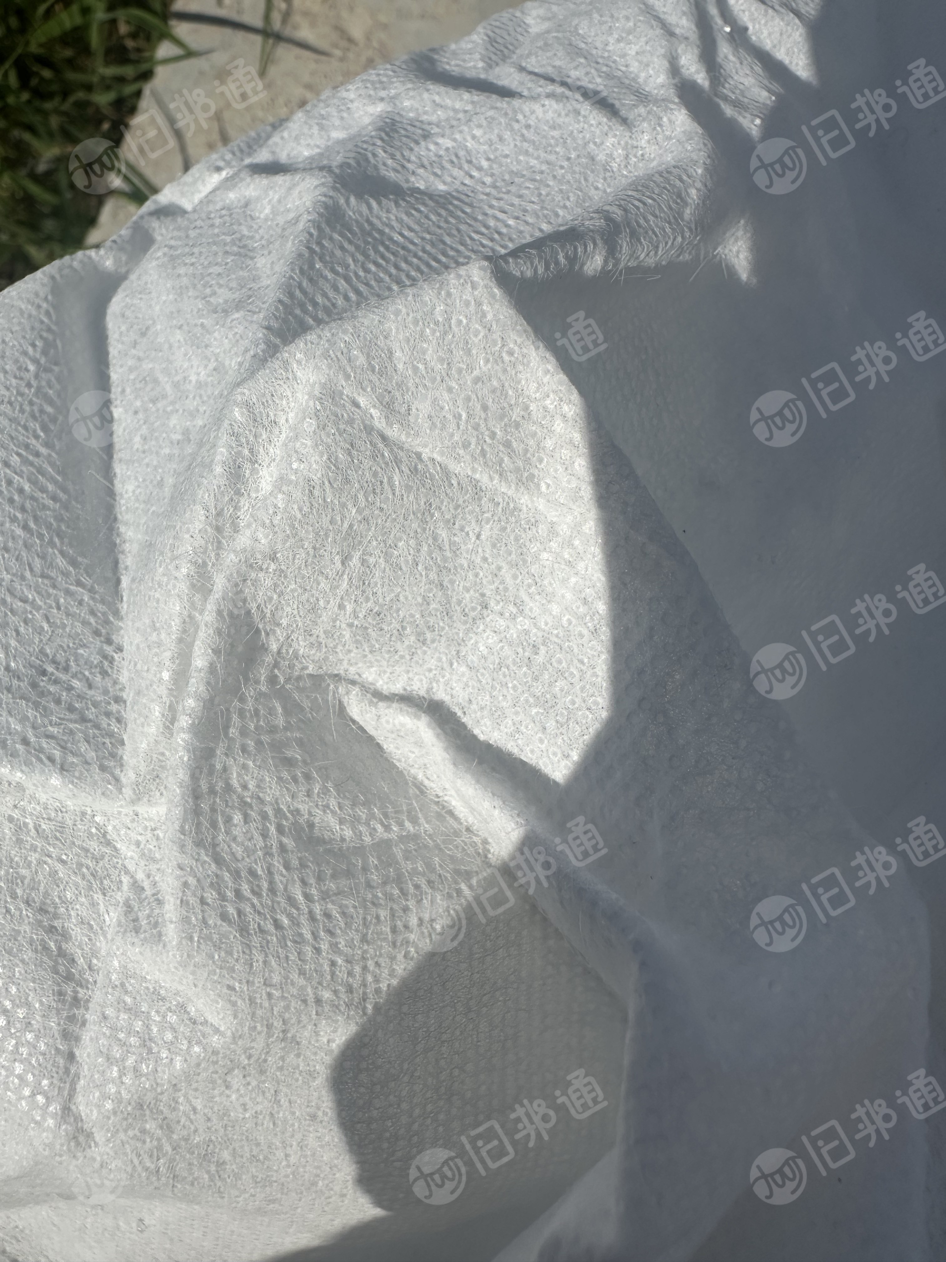 出售包铝合金下来的pp无纺布，pp无纺布边角料，会带铝屑，每个月二十吨左右的货