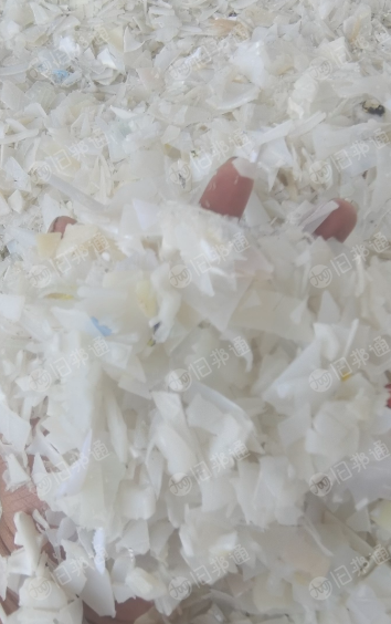 出售尿素桶破碎料,酱油壶破碎料,现货十几吨