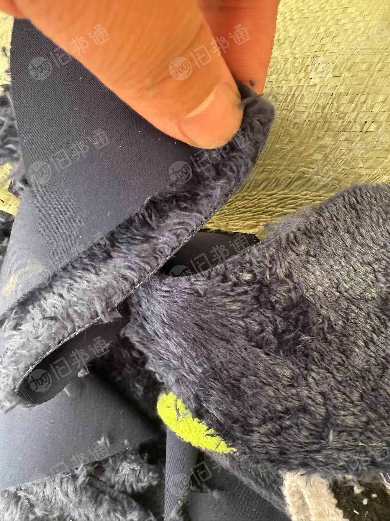 长期出售挡风被边角料，毛绒废布边角料等，现货只有几吨，货在安徽六安