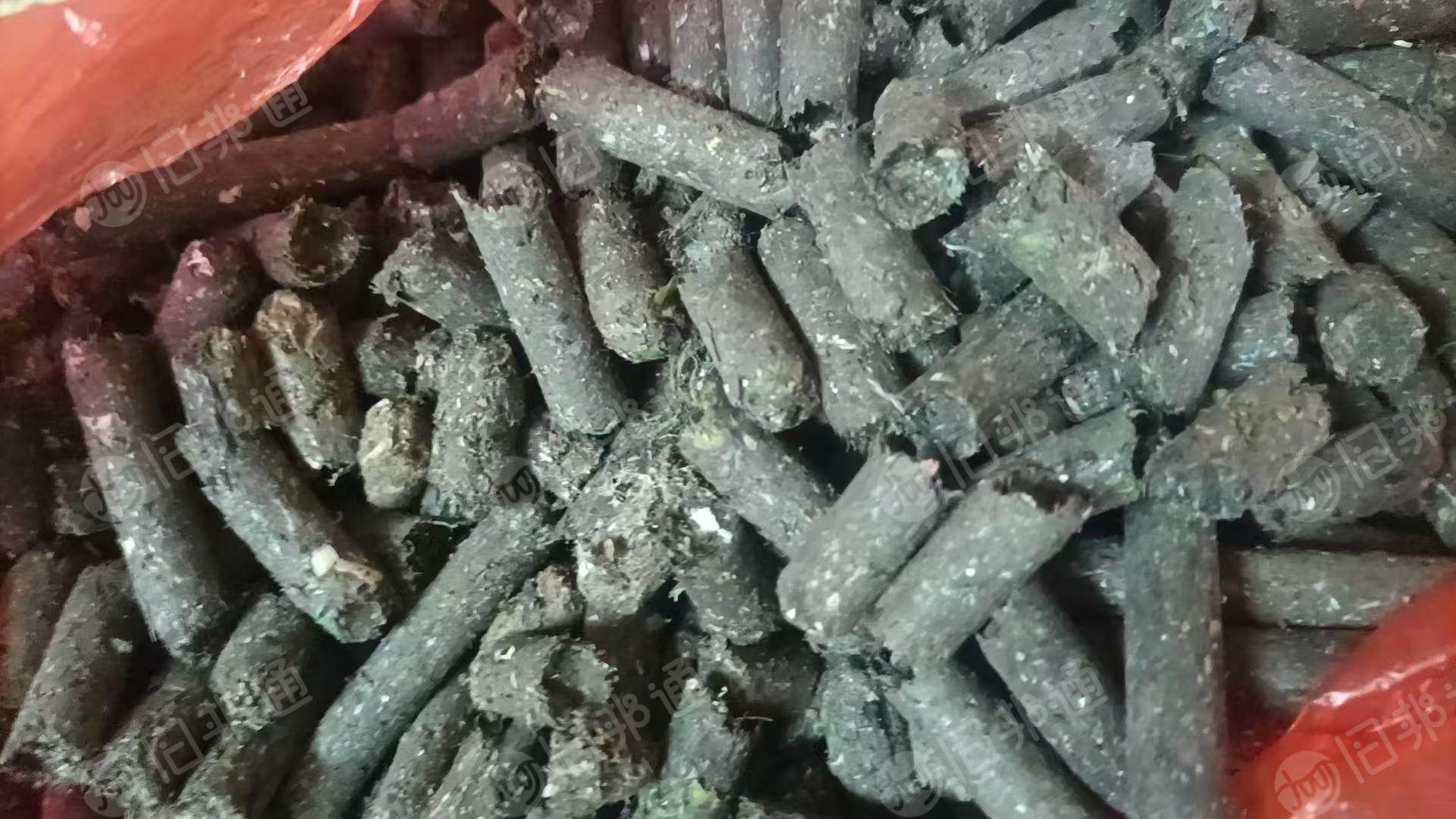 出售杂膜毛毛虫颗粒，月供300吨