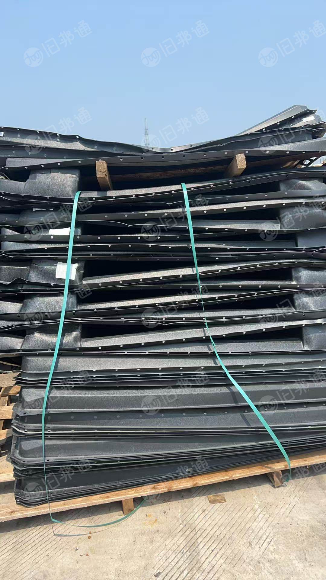 出售PC合金电瓶壳外壳毛料，现货20吨