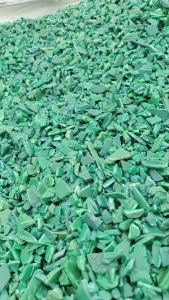 出售PE托盘破碎料，绿色和黑色居多，现货几百吨，蓝色比较少，注塑用