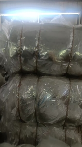 出售PET滑膜和原膜混在一起压包的,月供40吨左右