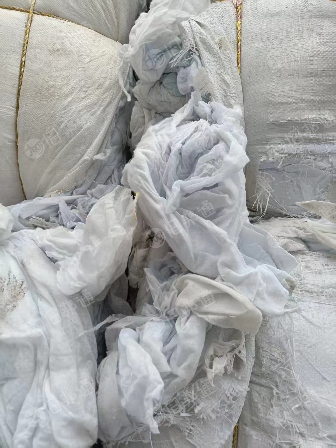 长期出售45克的涤纶正品针刺毡边角料,毛毡料,可开花,可梳理,月供50吨