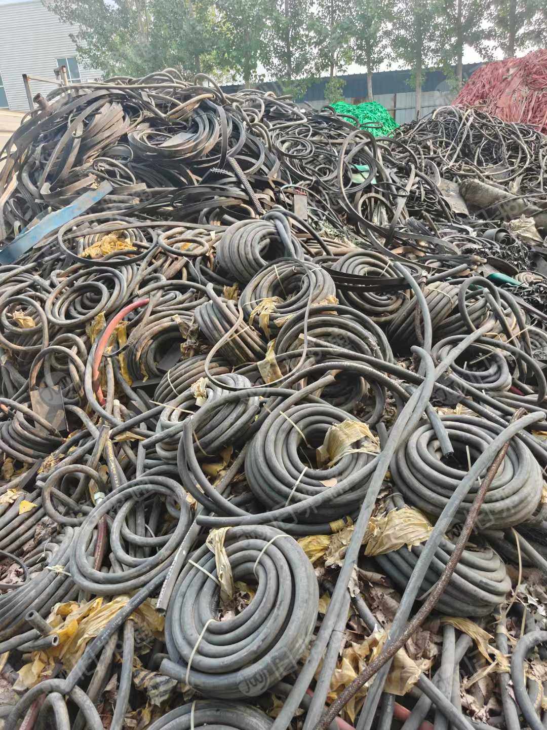 出售橡胶线管，三角带，大量现货
