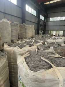 出售散装铝屑，铝90%，铬2.8%，铁5%