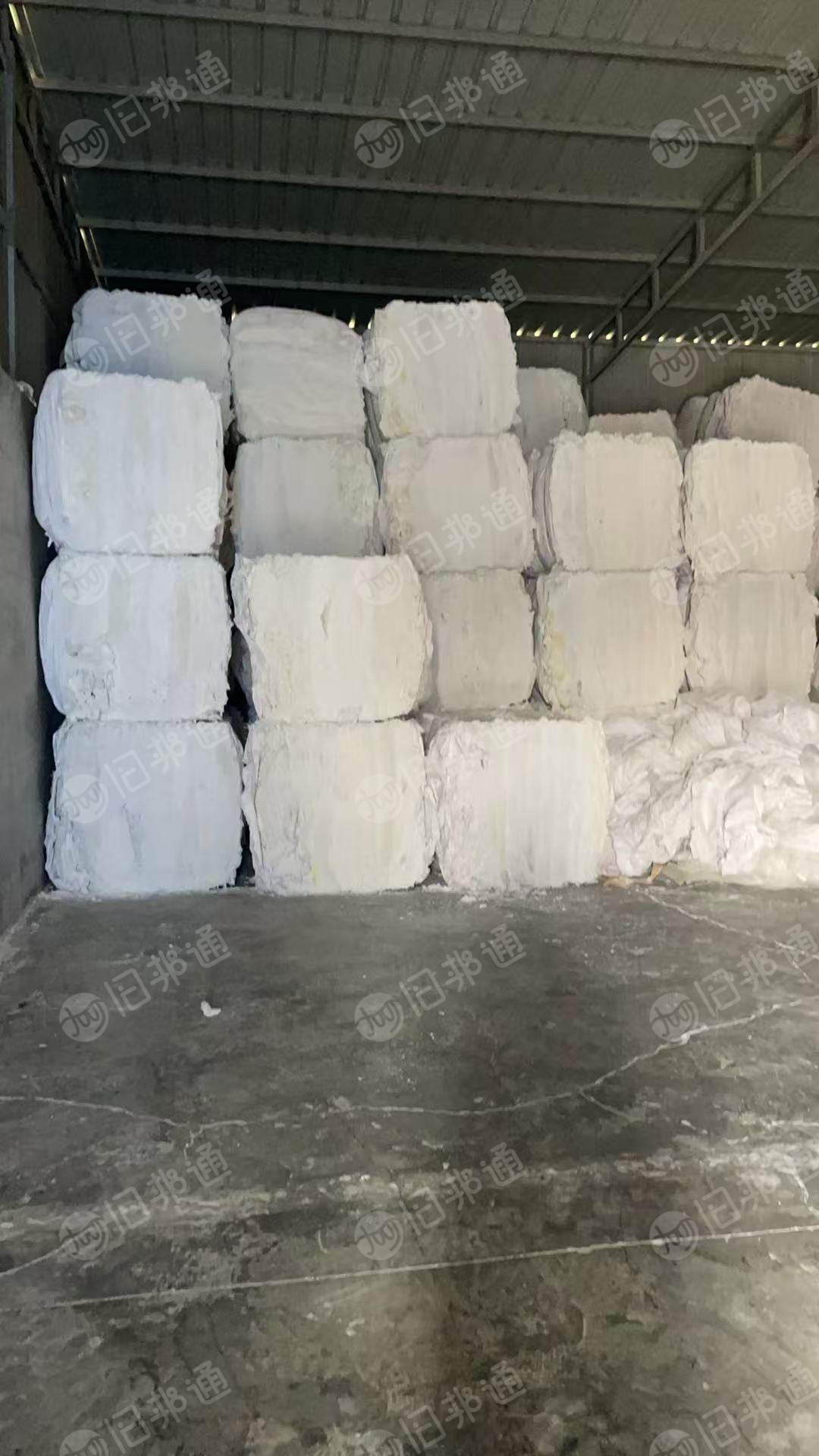 长期出售干的纯棉磨毛料，毛毛料，现货30吨左右