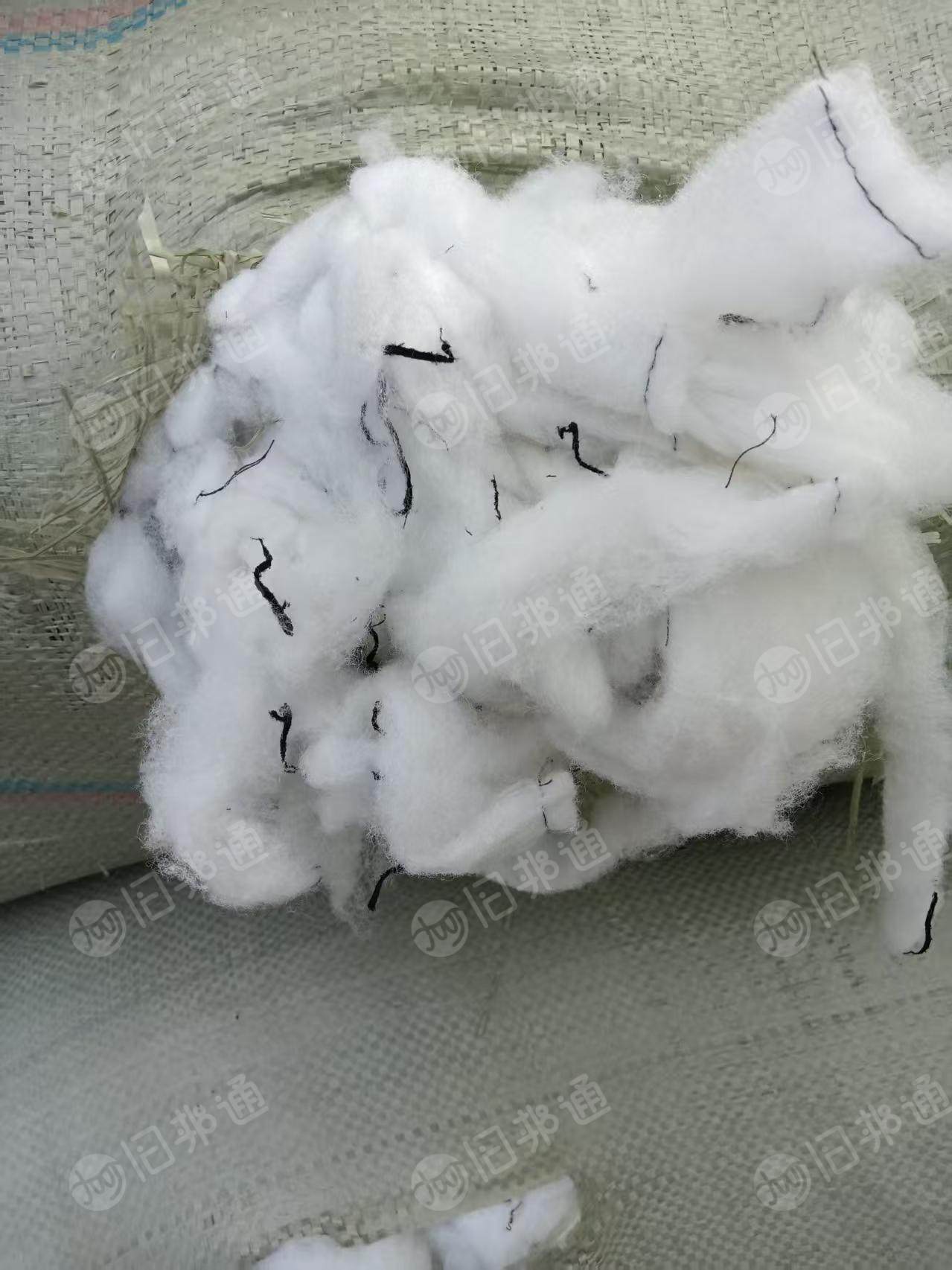长期出售线头棉,纯涤纶的,现货打包好9.6米一车