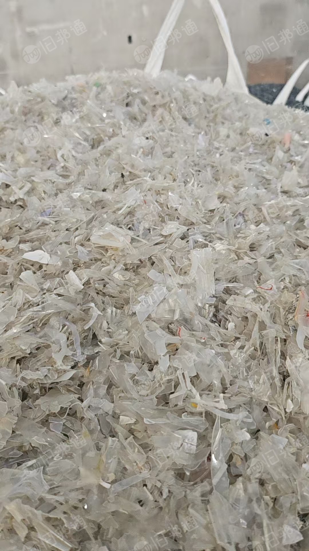 出售水粉PP餐盒破碎料，清洗甩干，无沉底，现货20吨