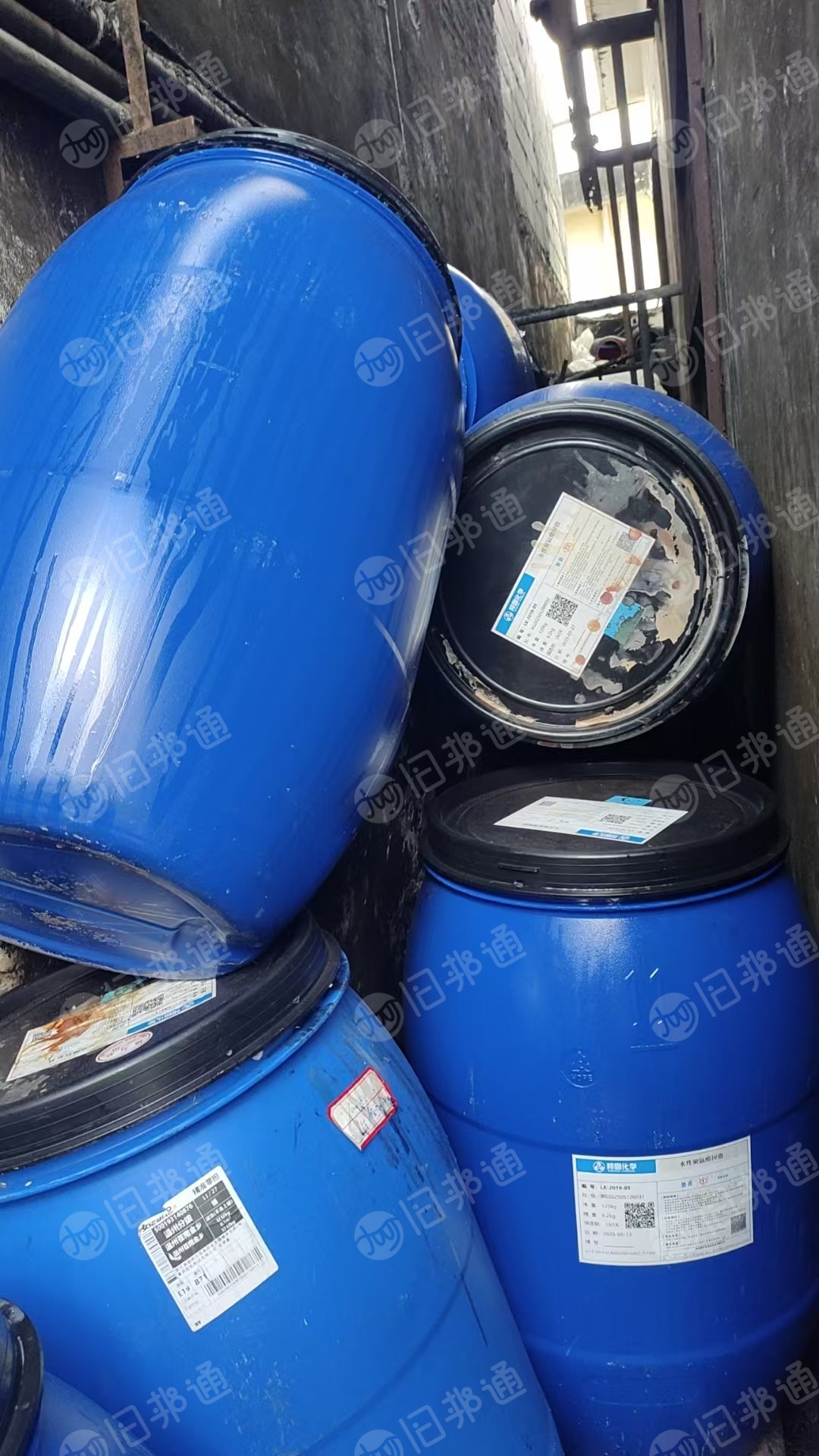 常年出售蓝桶毛料，月供5000个