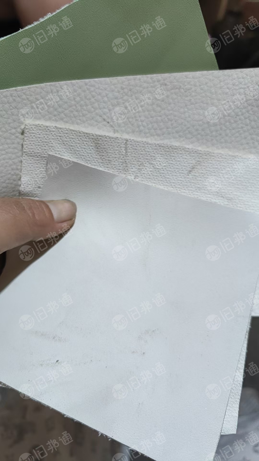 长期出售库存PVC皮革,幅宽1.4-1.6米,克重500g左右,一等品20吨,二等品有很多