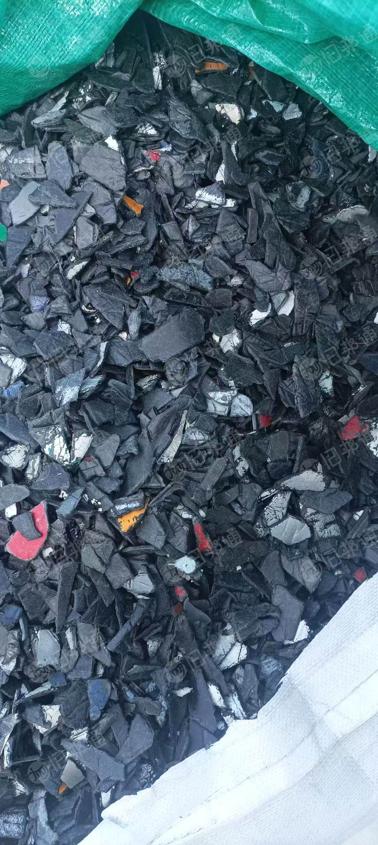 长期出售pp汽车保险杠破碎料，PP汽车内饰破碎料