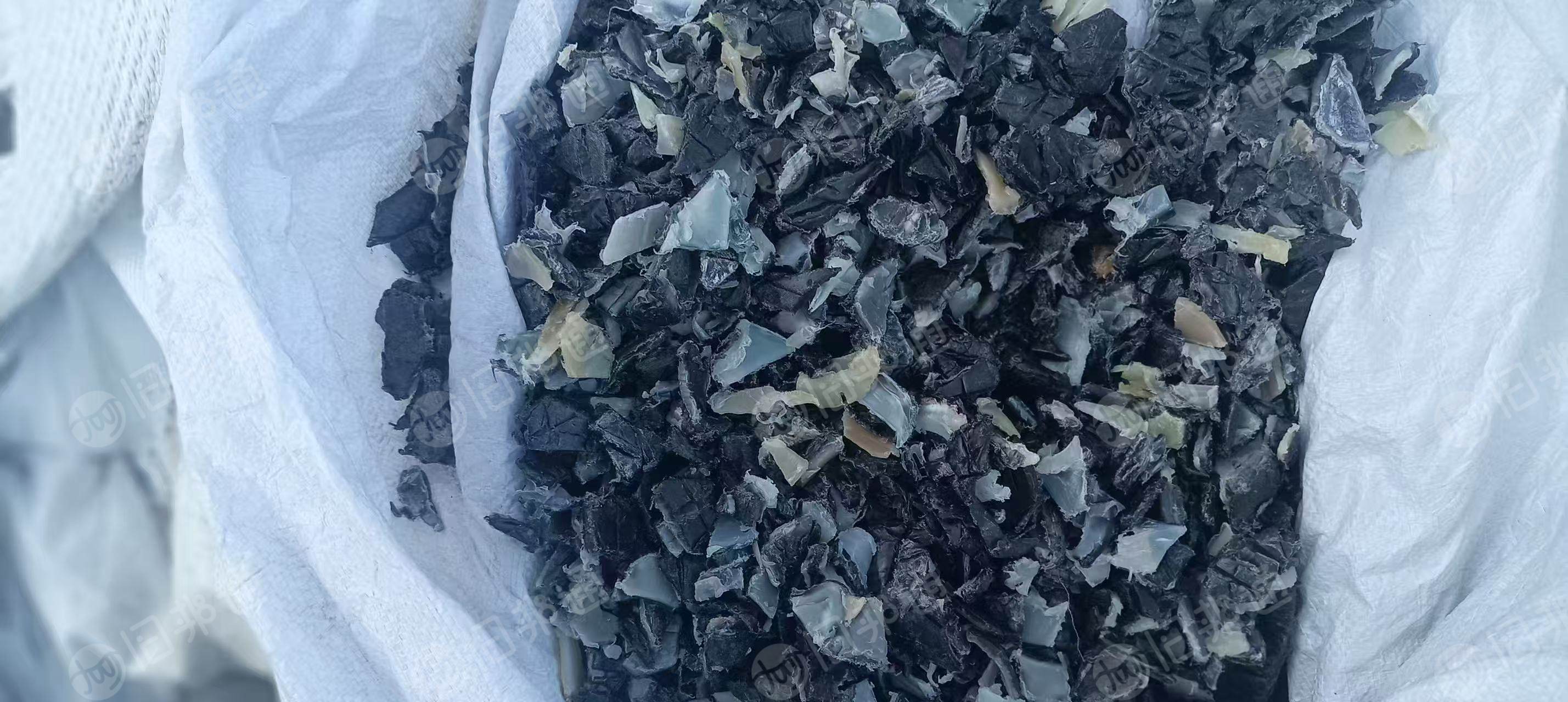 长期出售HDPE油箱破碎料