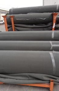 出售库存地毯卷材，涤纶复合锦纶材质，现货有几十吨，货在上海