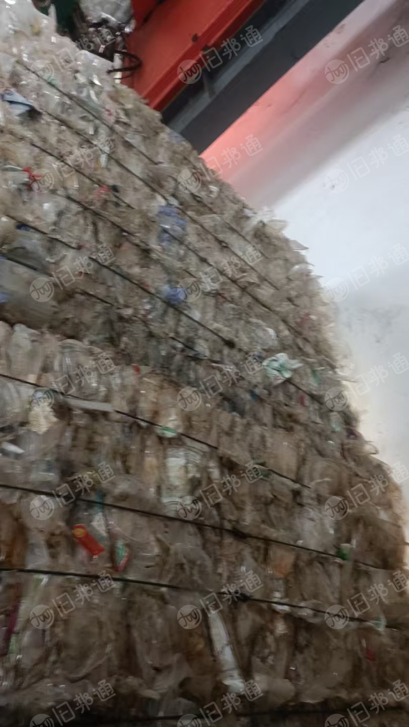 长期出售餐盒压块,含少量奶茶杯,两测含少量透明丙压块,现货30多吨