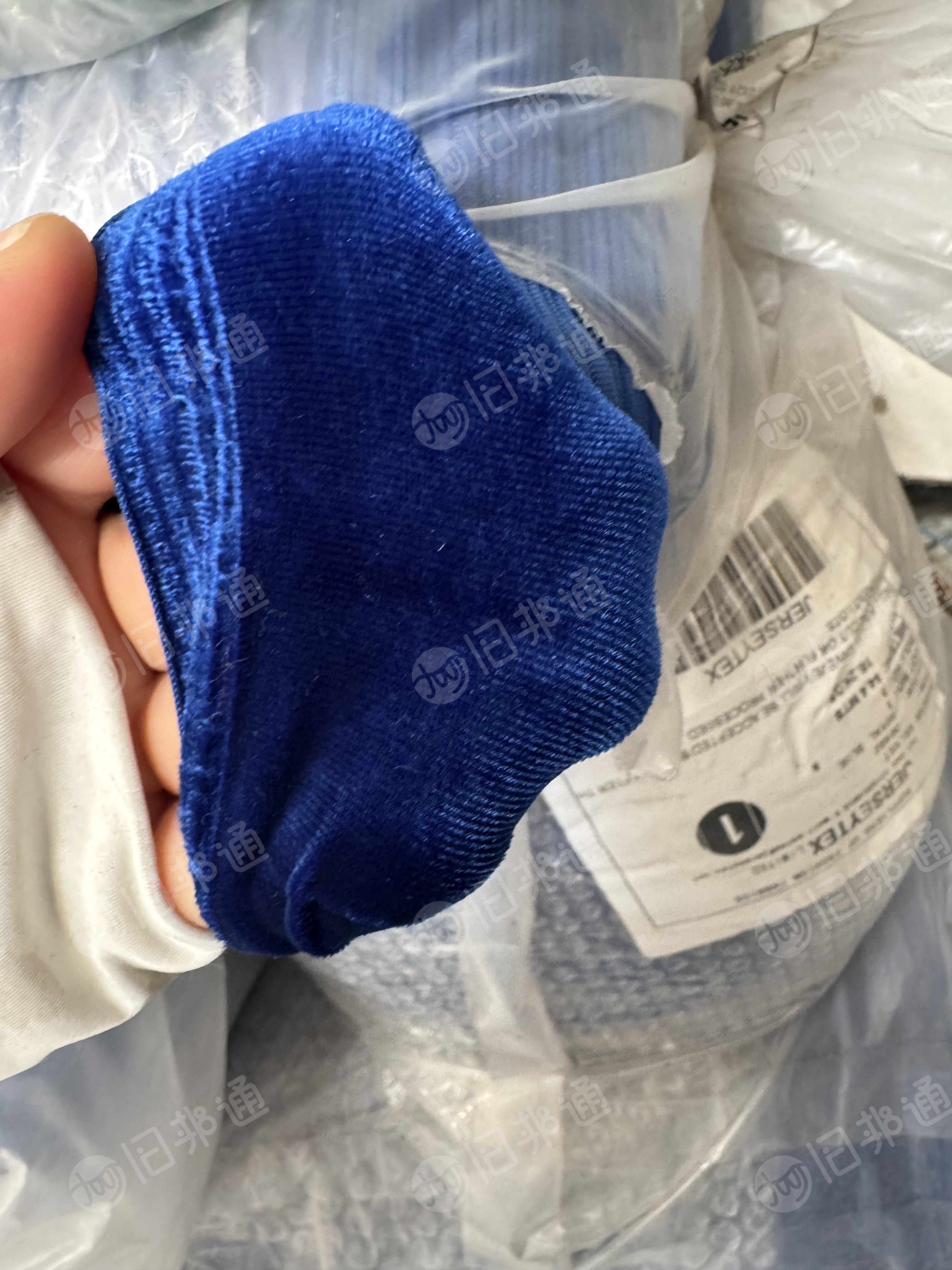 出售库存服装面料，库存布，韩国绒，绒布，门幅150克重220，现货有20吨，货在浙江绍兴