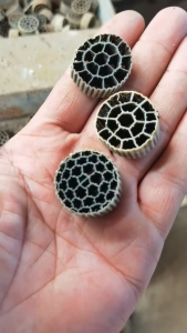 長期求購PE污水處理球毛料,PE過濾球毛料