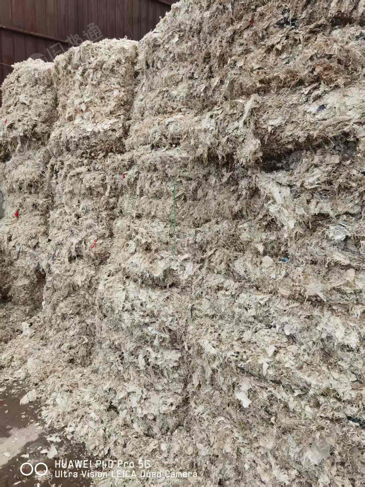 常年大量出售编织袋破碎料，月供500吨