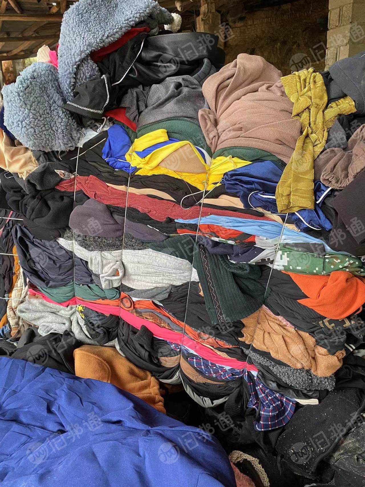 长期出售压包好的旧衣服黑料，燃烧料，月供40吨左右
