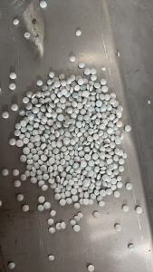 长期出售纯原料袋颗粒，无水泡的，过100目-120目的都有做