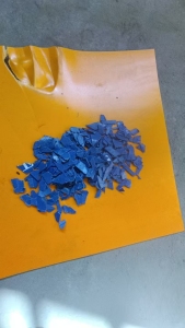 出售全漂PE钢卷外包装皮破碎料，钢卷皮破碎料，现货10吨，长期有货