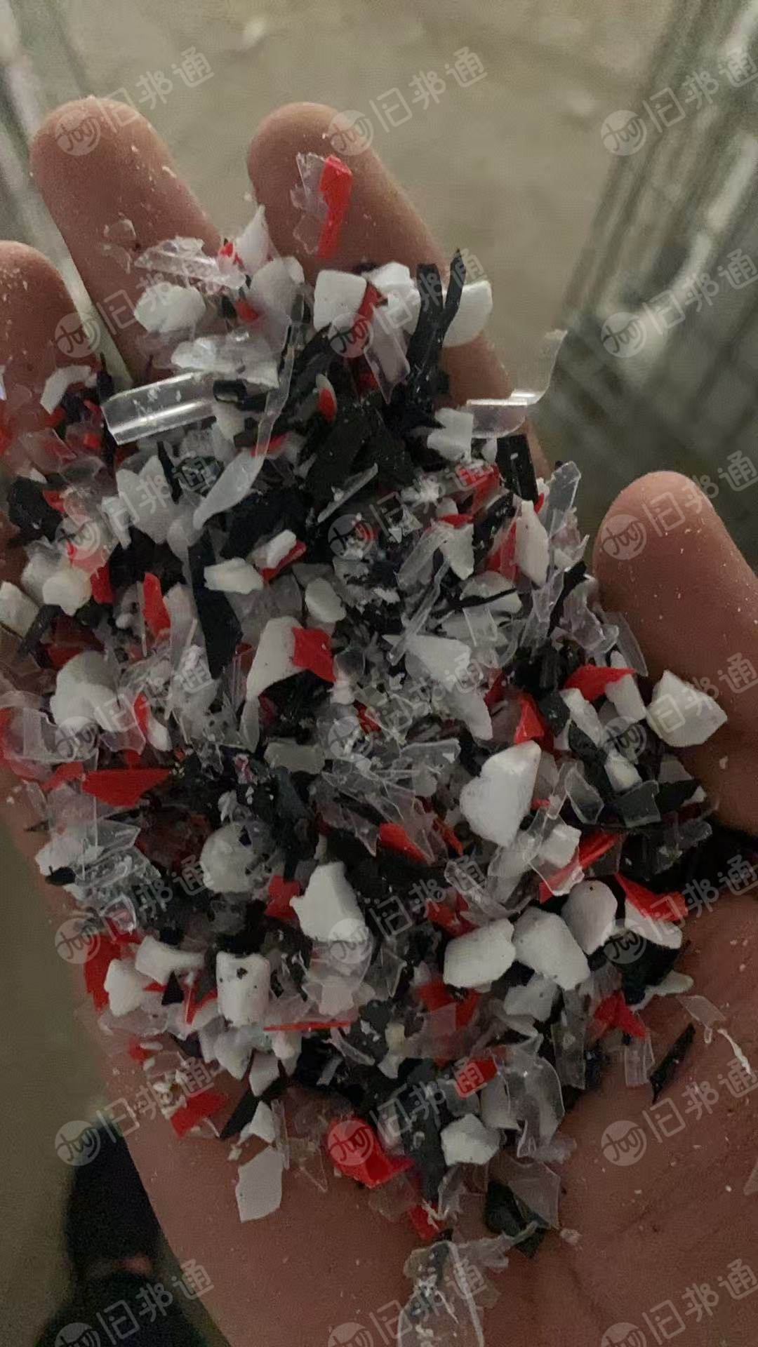 出售干粉杂色PP餐盒破碎料，新料破碎的，长期有货