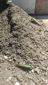 出售拆车厂高热值垃圾，黑料，燃烧料，货有一万吨