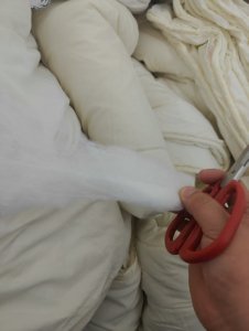 长期出售丝棉被、丝棉枕头，货有十多吨