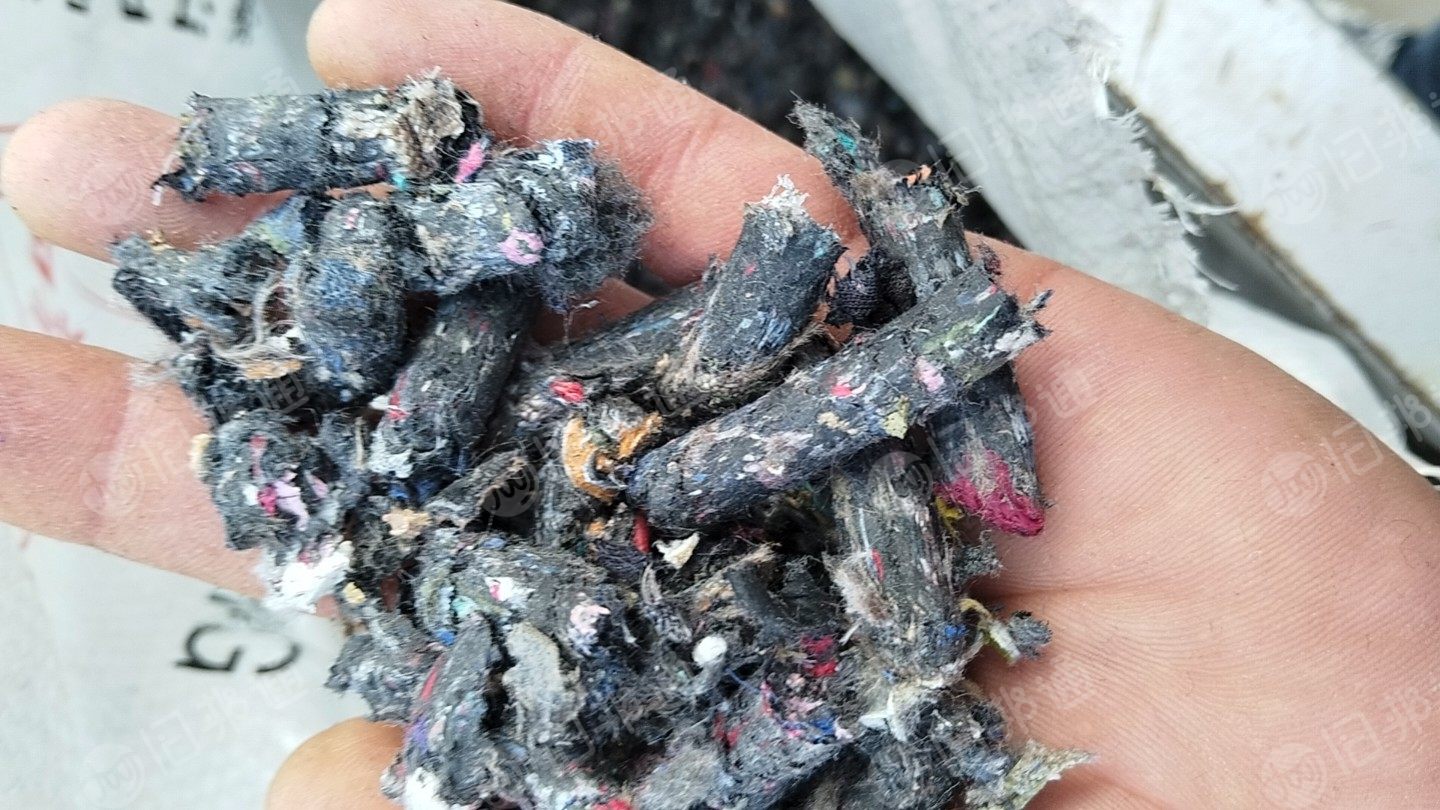 出售PVC箱包革料毛毛虫