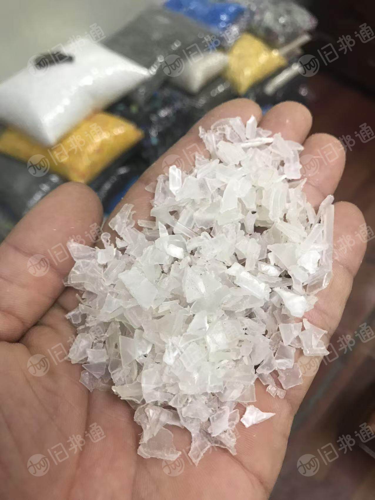 出售透明水果筐破碎料，荔枝筐破碎料，现货30吨。透明兰破碎料，黑色也有，现货共100多吨