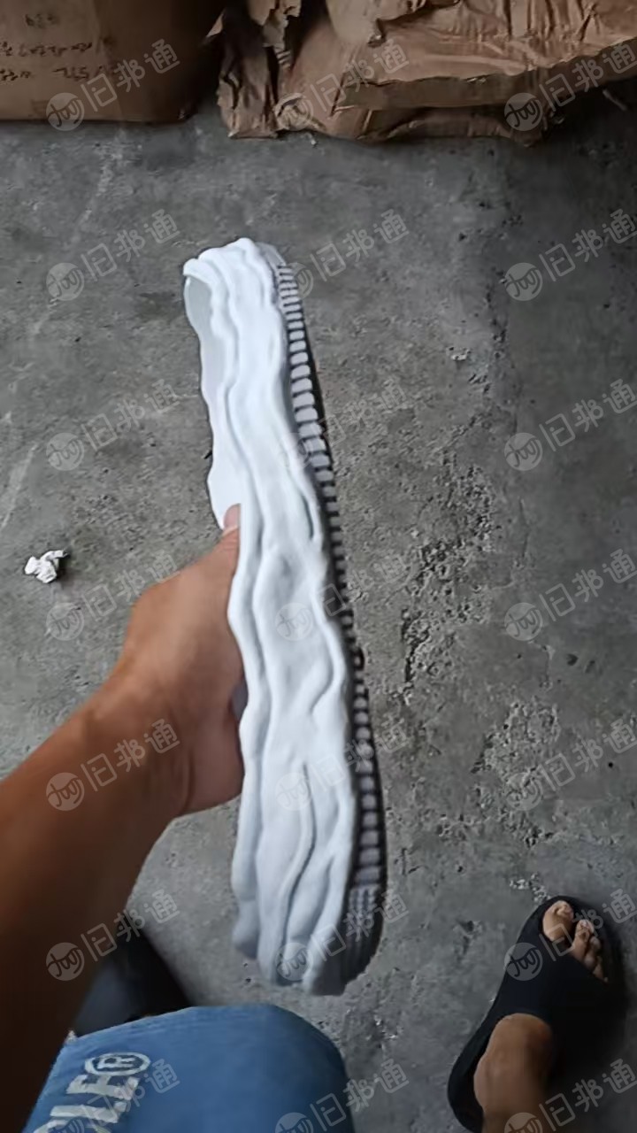 出售鞋底料，发泡加橡胶，配双的，可以做成品用，现货四五吨