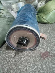出售pet转印膜,有带胶跟不带胶的,花色跟白色的,长期供应