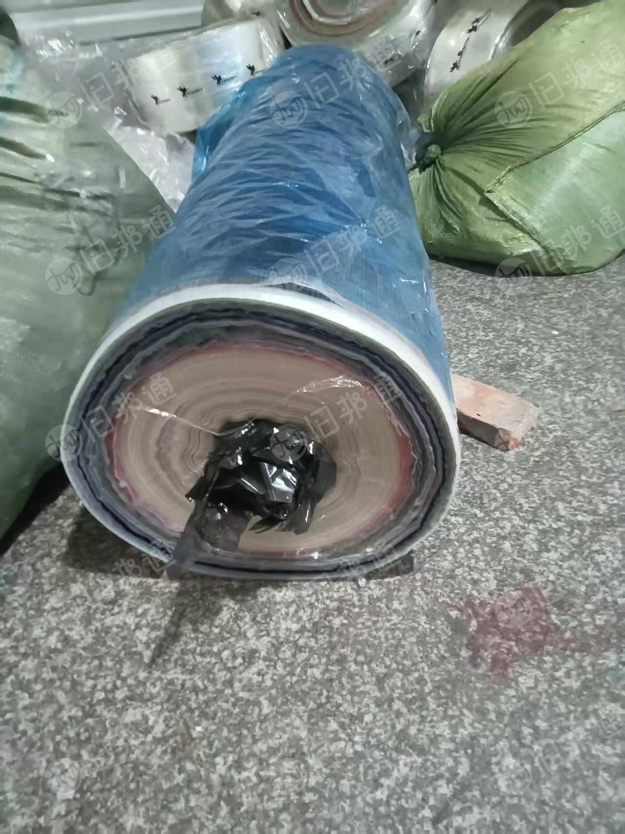 出售pet转印膜，有带胶跟不带胶的，花色跟白色的，长期供应