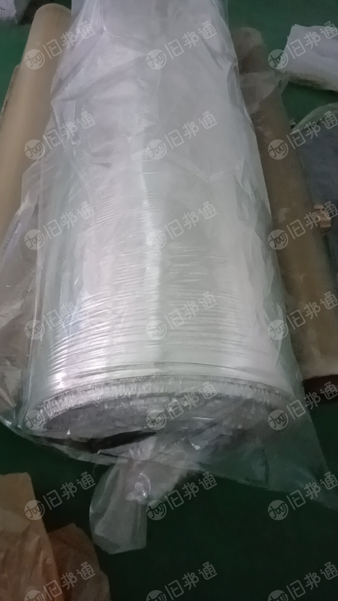 出售pet转印膜,有带胶跟不带胶的,花色跟白色的,长期供应