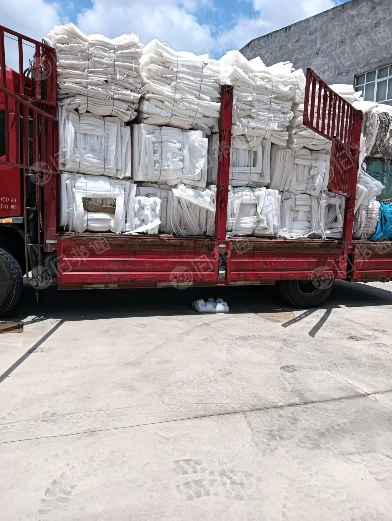 求购pp吸塑片毛料，要食品级的，月需200吨