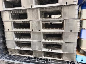 出售托盘毛料，主要是黑色的，月供七八十吨