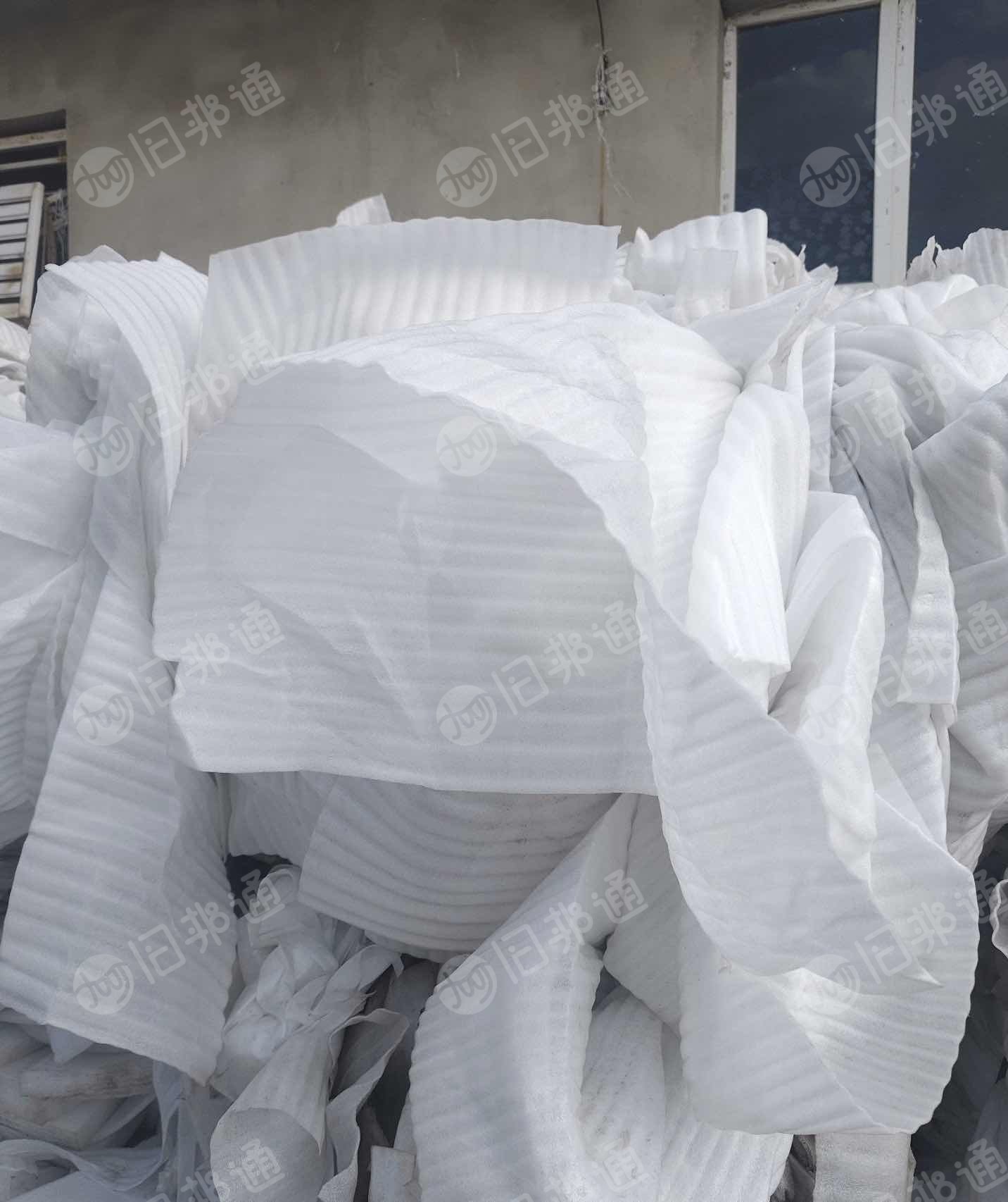 厂家出售珍珠棉废料，包军工用品下来的，有压包，月供2吨